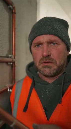 Zweimal gemessen, einmal geschnitten – und trotzdem zu kurz. 🤡 #handwerker #baustelle #fail