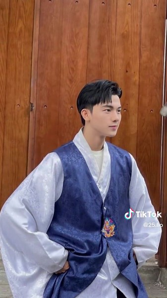 Bánh Cuốn: Traditional Vietnamese Rice Rolls