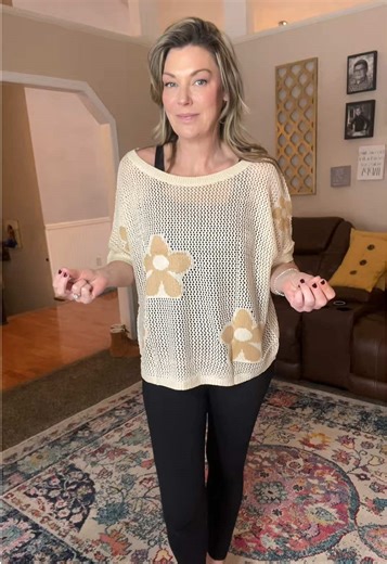 Flattering Summer Top for the Season