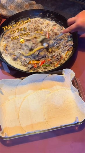 11 reactions | The Baked Potato is for the Husband #cooking #cookingdinner #lowcarb | Lizzy Nelson | Facebook