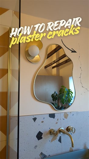 How to repair fine cracks in plaster - what NOT to do and the winning DIY method that actually works 💪 . . . Crack repair DIY, DIY tutorials, easy DIY tutorial, plaster repair | sharnshouse