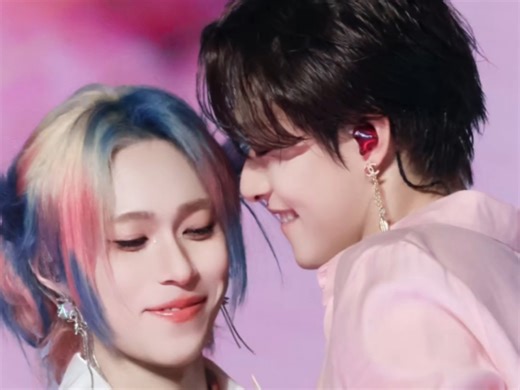 我掌世间万般缚心之术，却独守方寸规矩，从不用术法强求半分心意，只将枷锁缚于自身，等你心尖的风主动向我奔赴。