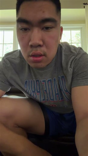 I’m lip syncing MKTO “Classic” cover by me.