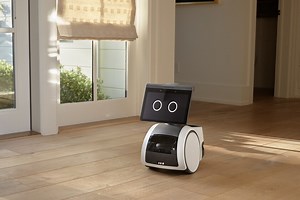 Astro es el robot doméstico de Amazon que vigila tu casa y que quiere ser algo más que un Alexa sobre ruedas