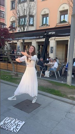 #irun #bailaconiriska #dancewithiriska #dance #baile #danza #improvisation #ukraine #ucrania