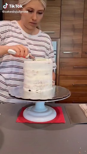 Adorable Toy Story Cake Tutorial - Buttercream Cake Decorating