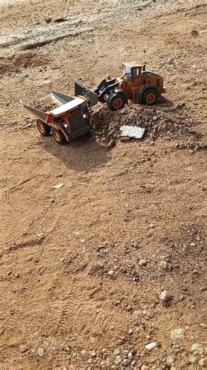 REMOTE CONTROL WITH DUMPING TRACK AND CATERPILLAR FRONT LOADER (OPEN MINE TOYS PLAY)