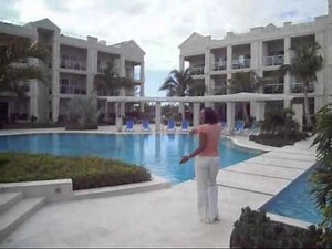 The Atrium Resort: Tour of Resort Grounds