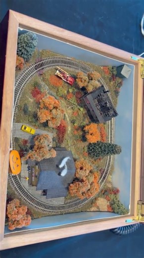 Full video out now #zscale #train #modeltrainexhibition #railroad #railtrack