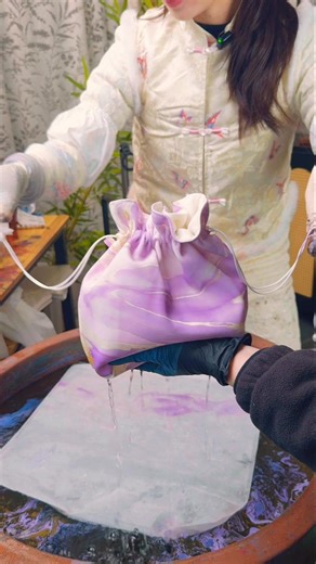 Purple Rouge Brocade Pouch, a uniquely beautiful #LacquerPouchPackage #natural lacquer#diy