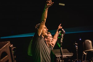 111K views · 8.4K reactions | When two legends meet. Who remembers this iconic II=I performance when Armin van Buuren & Hardwell went B2B at AMF 2017?  #AMF2019 #WEOWNTHENIGHT ✨ Tickets: amf-fe.st/2019 | AMF | Facebook