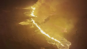 Vulkanausbruch: Kilometerlanger Riss in Island