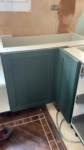 617K views · 3.1K reactions | Installing a utility room & kitchen ✅ Mitre-jointed worktops and quick scribing of side fillers using my Adjustable Clamp + 18mm Fast-Fix Clamp. Tools tagged below ⬇️ #CAVJoinery #KitchenInstall #FastFixClamp #UtilityRoom #JoineryTools | Katelyn Ewing | Facebook