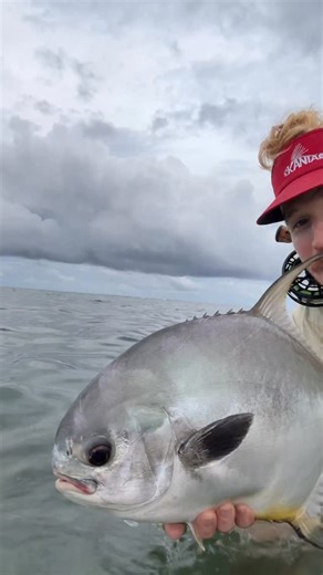 Before launching our new Tuff-Thread shirts we sent them out to be put to the test. Engineered for extremes, from the arena to the river and everywhere else where maximum strength, and minimum weight count the most. A huge thank you to all those who tested out the new shirts and sent in some awesome videos! @austinvkane @victorsflyfishing @claysforst @stuartranchoutfitters @colin.ah / @westbankanglers @neil.c.turner / @tailwaters @meatchurch @colin_moody13 @diablops @north40outfitters @palometac