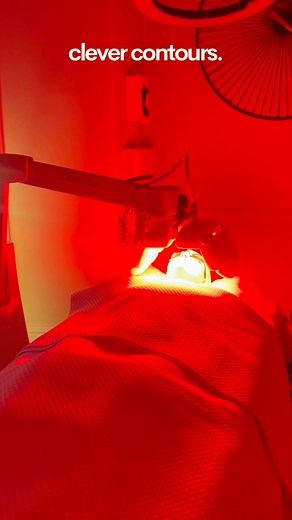 Breathe life back into winter skin ❄️ A high-performance oxygen infusion delivers hyaluronic acid and active ingredients deep into the skin, leaving it glassy, plump and luminous. The ultimate treatment for dull winter complexions. 📍 Clever Contours, leading luxury skin clinic in Marple. 📆 Book your Oxygen Facial and unveil your glow. | Clever Contours