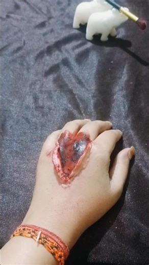 How to create a fake wound 🌈 #shorts #ytshorts #sfxtutorial #fakecut #sfxmakeup #art #makeup