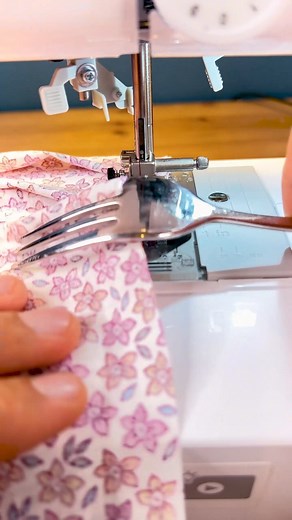 Les Plis irréguliers à la machine, c'est de l'histoire ancienne avec ce hack couture facile à reproduire ! | Couture Enfant