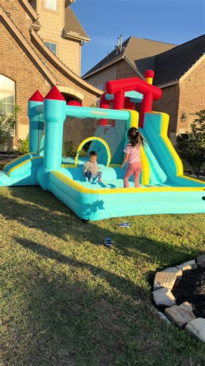 Let’s have fun with this outfunny bouncy house 🎊🎊🎊#outfunny #bouncehouse #fun #tiktokshop #tiktokshopholidayhaul