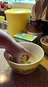 4 in rhubarb pie recipe #cookingforone #rhubarb #pies