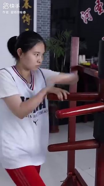 Feast your eyes on this fascinating journey into the world of Wing Chun. Our exceptional Wing Chun practitioner gracefully dances around the dummy, demonstrating powerful yet incredibly artful moves. This isn't just a martial art, it's poetry in motion. To dive deeper into the world of Wing Chun, check out our e-book comment below! Plus, you can enjoy a free chapter on us – it's as easy as a one-two punch! 👊💥 #WingChun #MartialArts #FindYourFlow | Wing Chun