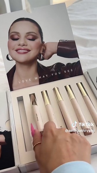 compiled of the best ASMR Original vídeos->@Noemiemakeuptouch @nadismit #asmr #organizemakeup #makeuporganization #makeup