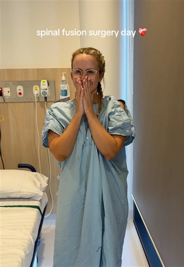 Spinal Fusion Surgery Day: Recovery, Compression Socks & Hospital OOTD