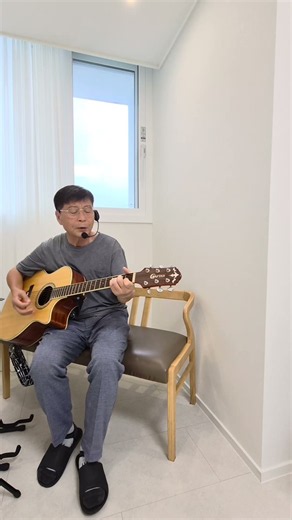 동백아가씨 (1964년발표) 한산도 작사 백영호 작곡 이미자 노래