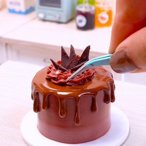 377K views · 5.5K reactions | Softest Miniature Chocolate Cake Recipe | Cake Lovers | Facebook