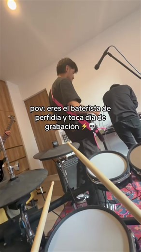 Exploring the Rhythm of Perfidia in Banda Music