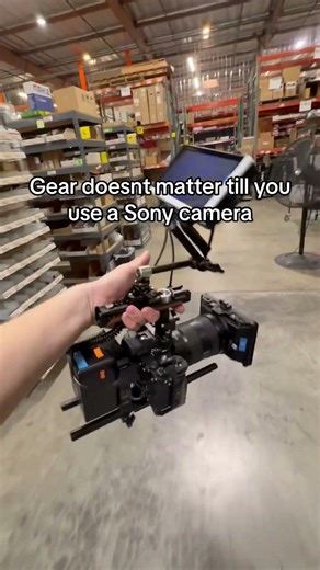 Get you a #sony #sonycamera #behindthescenes #filmmaking #filmmakers #camera #cinematographer