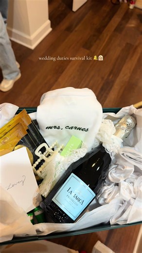 Creating a Wedding Duties Survival Kit for the Bride