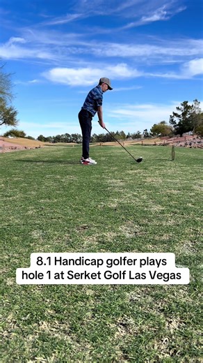 8.1 handicap golfer playing a full hole. Serket Golf Las Vegas - Hole 1 - Par 4 - 346 yards. #golf #golftok #amateurgoIf #lasvegas #par