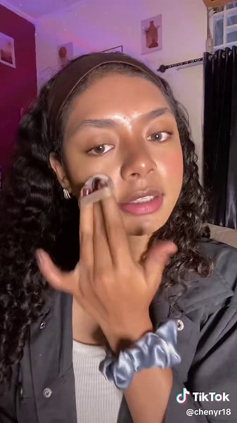 Daily Makeup Tutorial for Campus Looks