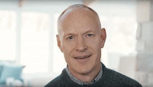 Watch: Jon Schmidt dedicates song to daughter Annie, those missing a loved one this Christmas