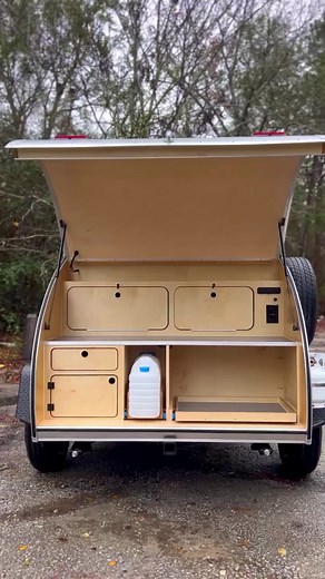 Teardrop galley! It can hold so much #teardroptrailer #diycamper #campinghacks #tinycamper #roadtripusa