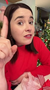 Do Southern hosts still expect guests to bring a gift? 🎁 See what entertaining experts from around the region have to say on the matter: bit.ly/4fXPKTO | Southern Living