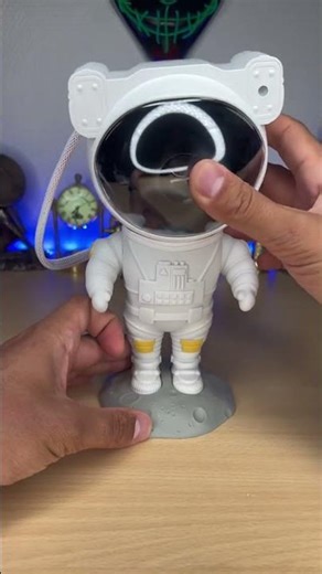 “Astronaut Star Projector – Cosmic Magic at Home”