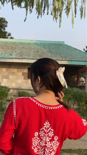 Anam Khan | • “Happiness looks good on me 🌸” outfit from:-@bismakhan9670 photographer:-@shayan_edits__ #chikankurti #model #instadaily #instagram... | Instagram