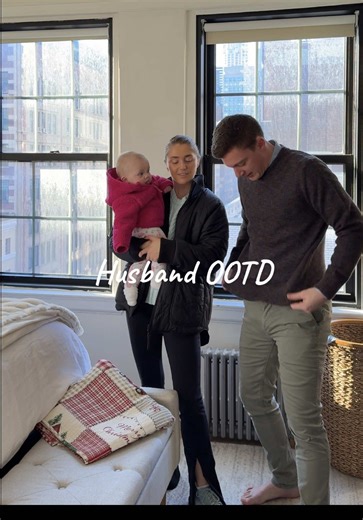 Kyle is still in training…he likes being behind the camera as my assistant haha @vince @FatFace #husbandandwife #ootd #outfitoftheday