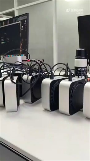 > every Polymarket bot screenshot shows you the $400K winner> nobody shows you the 200 backtests they threw away first> grid search tested 400 parameter combos on BTC windows> 12 looked like gold> walk-forward killed 11 of them> Mac Mini. Claude Code. one weekend.> the one that survived is now live on Polymarket> it's not the prettiest curve it's the only one that wasn't lying