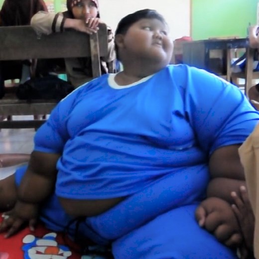 This lad used to be known as the 'fattest boy in the world', but he's had a big transformation! 👏 | LADbible