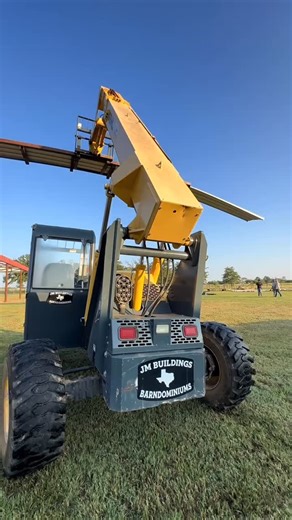 From front porches to flying lead changes. From boardrooms to barndos. At JM Buildings, we don’t build one thing—we build what your life actually needs. ✔️ Traditional custom homes ✔️ Barndominiums ✔️ Commercial spaces ✔️ Horse arenas & ag builds If you can dream it, work it, live in it, or ride in it—we can build it. | JM Buildings