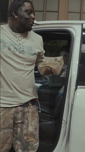 Rio Da Young OG Just threw 60K on the floor like it was nothing 😳💰#riodayungog #riofree