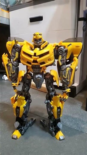 BUMBLEBEE MOVIE SCENES IN TRANSFORMERS #transformers #wingsumleung2232 #automobile #bumblebee