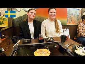 浅草でもんじゃ、お好み焼き、焼きそばを食す訪日スウェーデン人観光客 / Tokyo Okonomiyaki, Monja