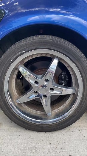 Cleaning Chrome Wheels for Your Car