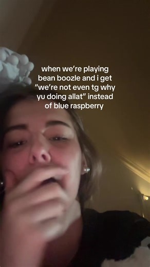 👸🏻 (@mojodojooo)’s video of blue raspberry