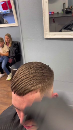 Achieve Stunning Waves with Expert Barber Services