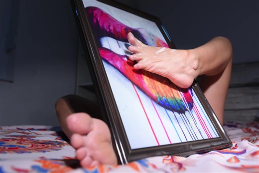 Home Alone ##feet #female #smallfeet #toe #sole #foot #beautiful #touching #woman #barefoot #small #barefeet