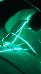 Aquí tienes la respuesta: Emerald Laser.  Este innovador...